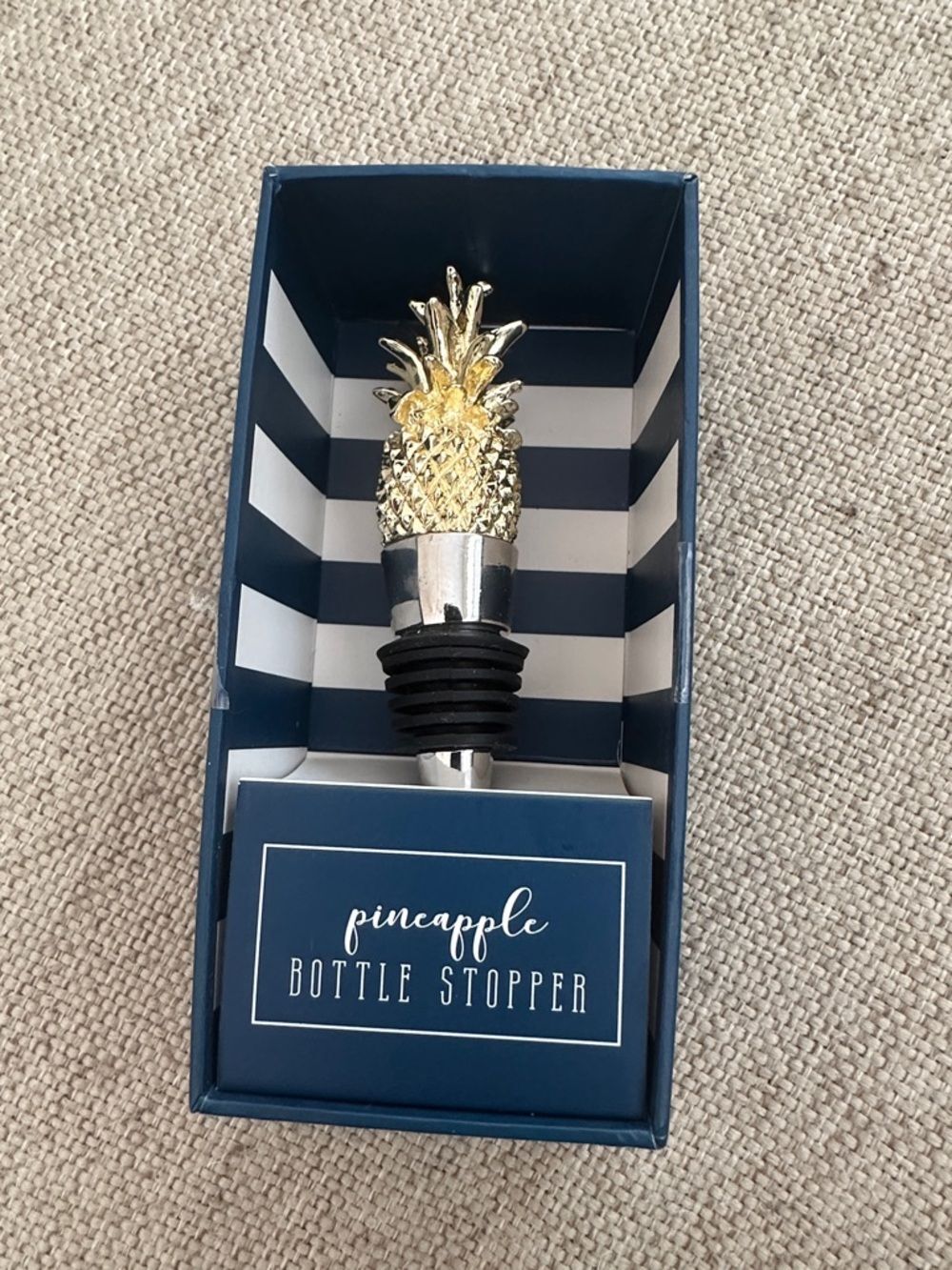 NWT Crown & Ivy Pineapple Bottle Stopper - Gold